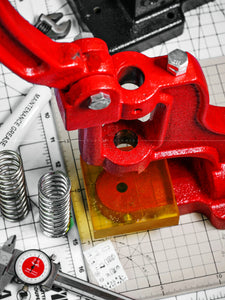 ジーンズメーカーとファッションデザイナー向けの HHK 工業用リベットプレス | HHK