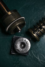 이미지를 갤러리 뷰어에 로드 , RIVETER | {LIMITED} 17mm Full-iron LAUREL WREATH Two Pronged Donut Jeans Button | KTCB-L17