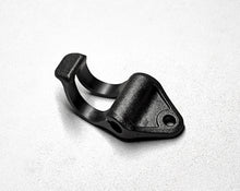 Load image into Gallery viewer, Woojin | POM Hydration Tube Clip | W1612