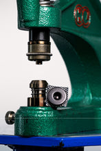 이미지를 갤러리 뷰어에 로드 , YKK | 16.8mm IWJ 싱글 프롱 청바지 단추 | YPCB-W168